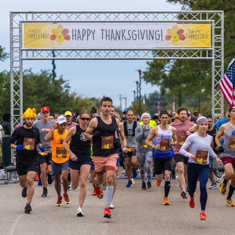 Runners Take Off During the Pearland Turkey Trot Event 1_1