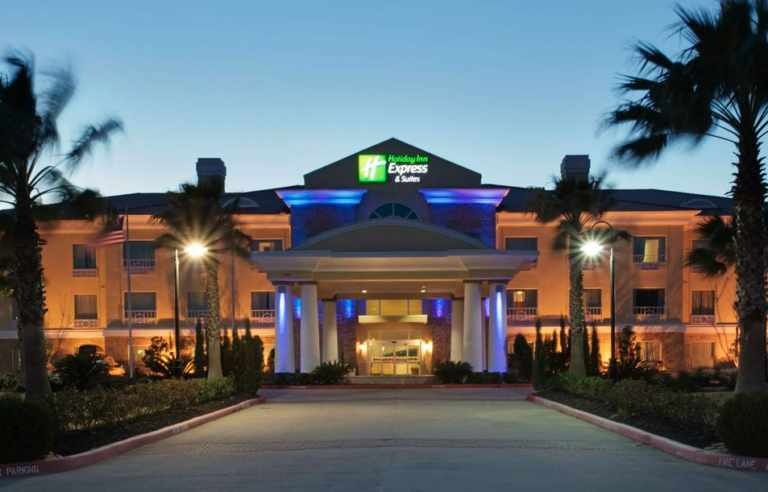 Holiday Inn Express & Suites