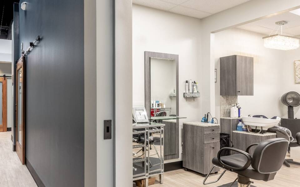 Salon by JC Pearland Broadway