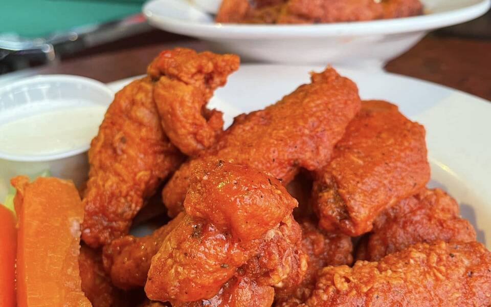 Hometown Sports Bar & Grill